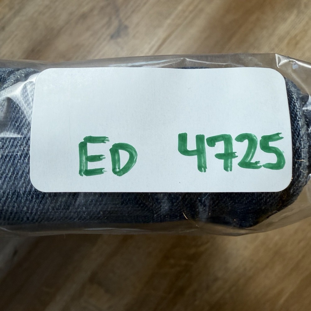 Diesel Buster Jeans Men 36x32 Blue Slim Tapered Stretch Dark Wash Thrashed 0833F - Picture 16 of 16